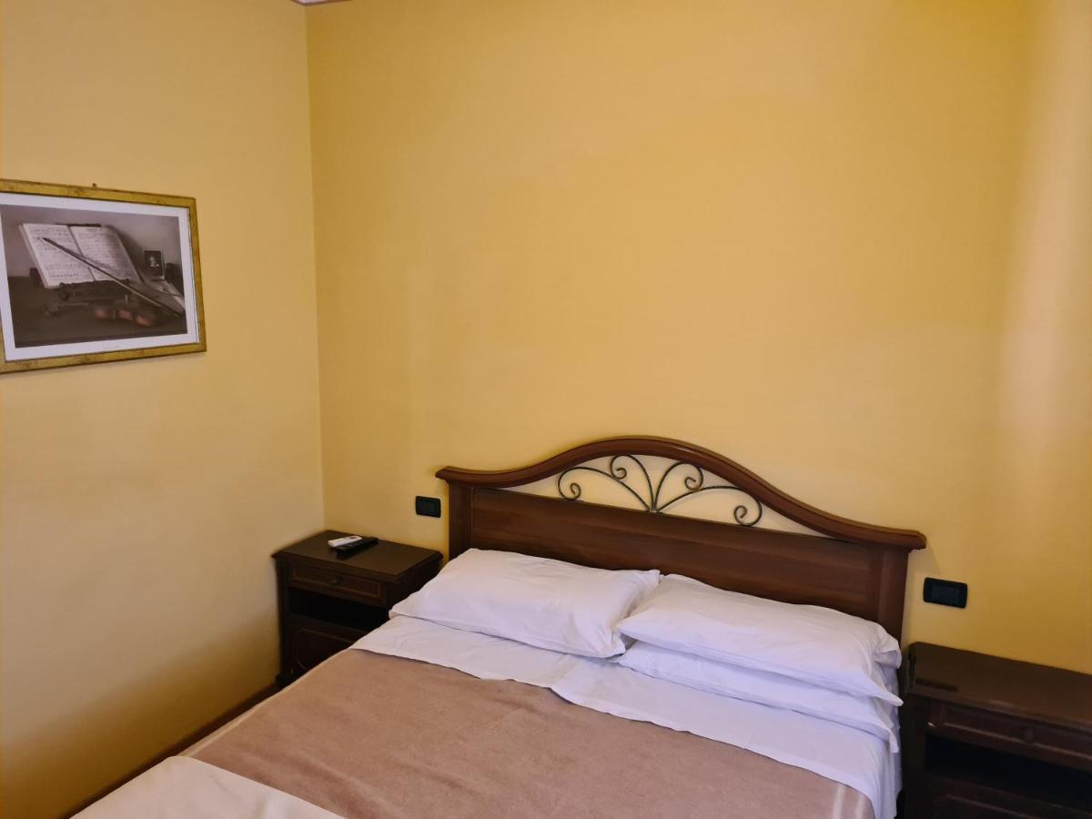 New Napoleonico Hotel Bondeno ภายนอก รูปภาพ